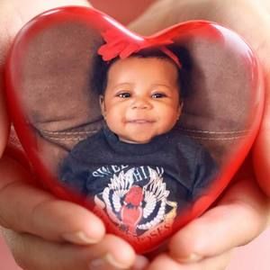 Meet your Posher, Akweta